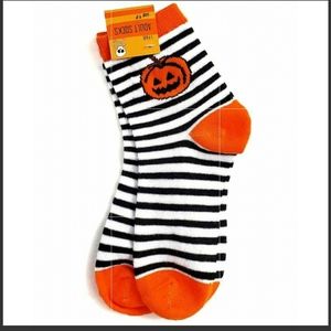 HALLOWEEN Jack O Lantern Striped Socks Size 9-11